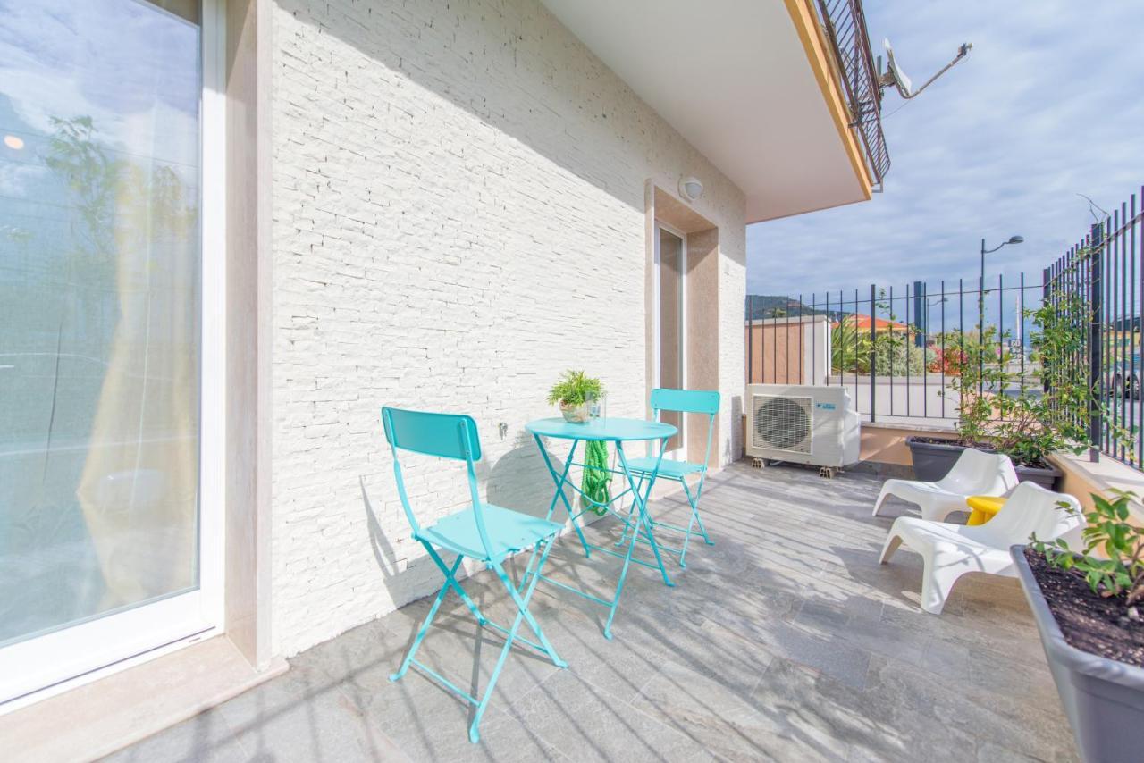 Babyaccommodation Family Comfort Ll Pietra Ligure Bagian luar foto