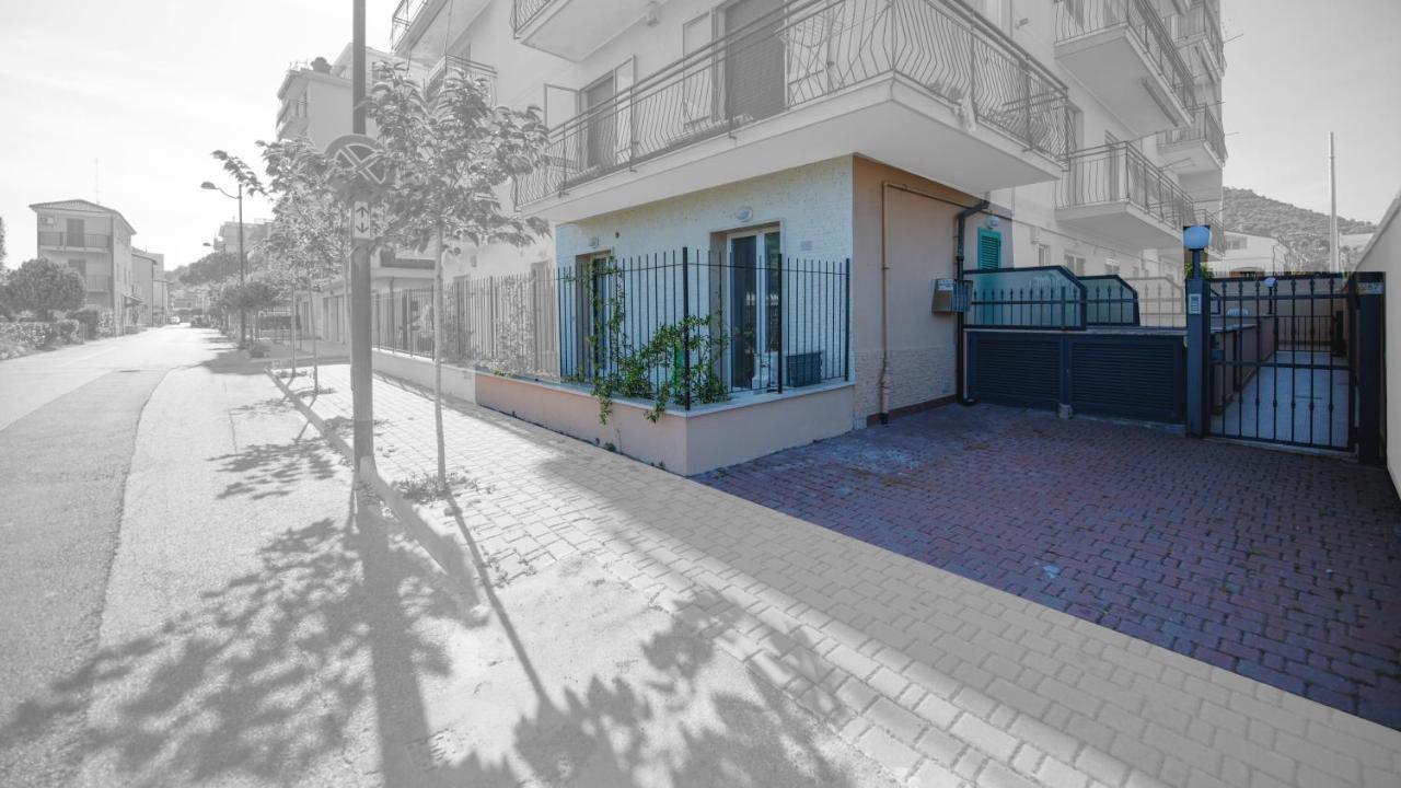 Babyaccommodation Family Comfort Ll Pietra Ligure Bagian luar foto